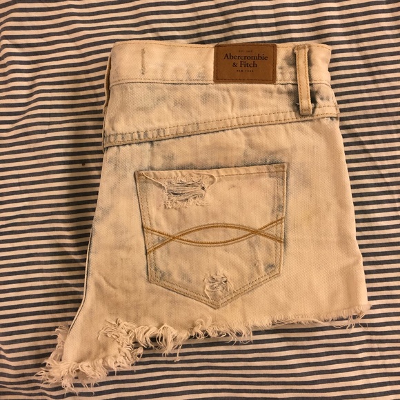 Abercrombie & Fitch Pants - Distressed Abercrombie shorts